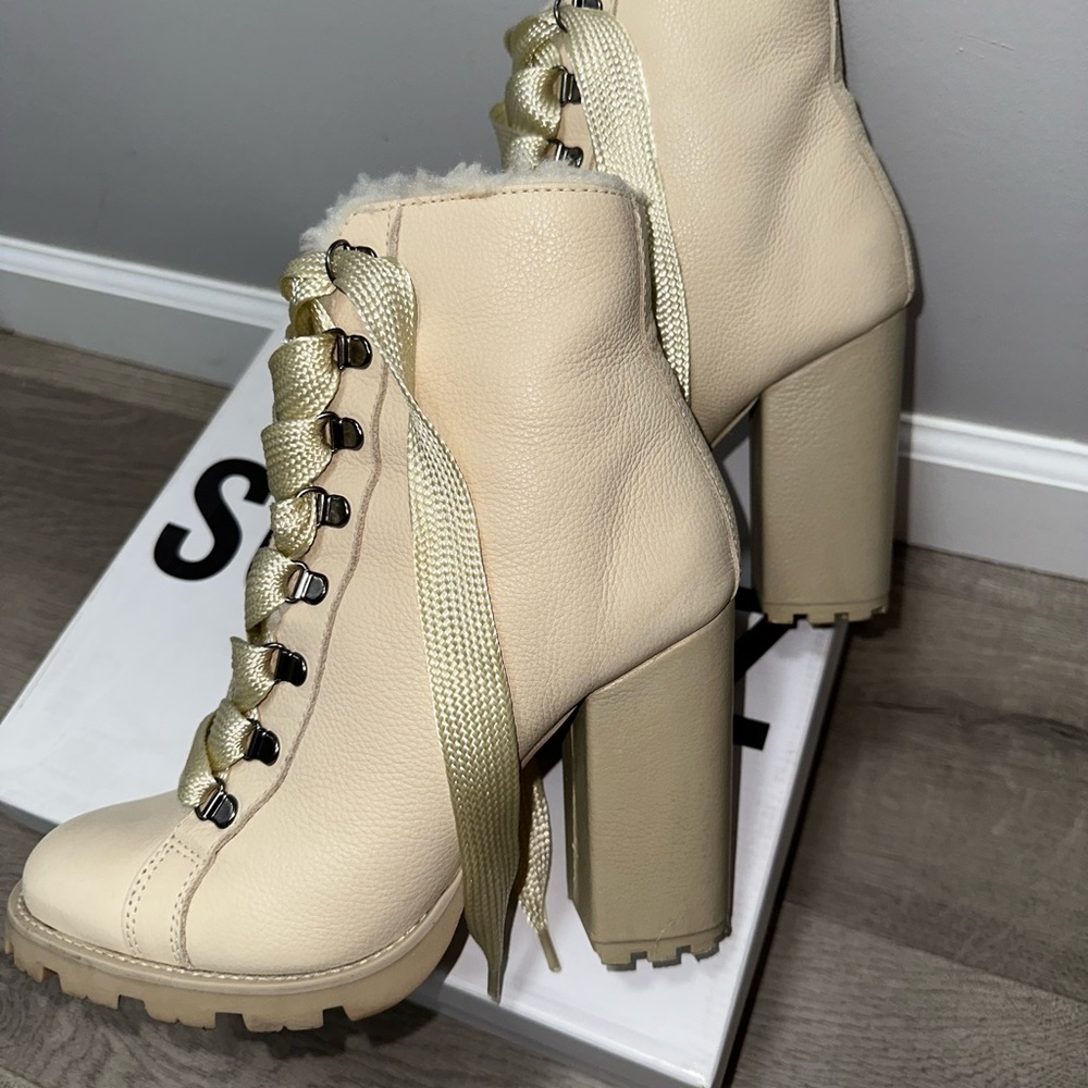 Schutz Winter Leather Ankle Boots 9 Beige (Heel colored in a little bit darker) - Picture 3 of 5